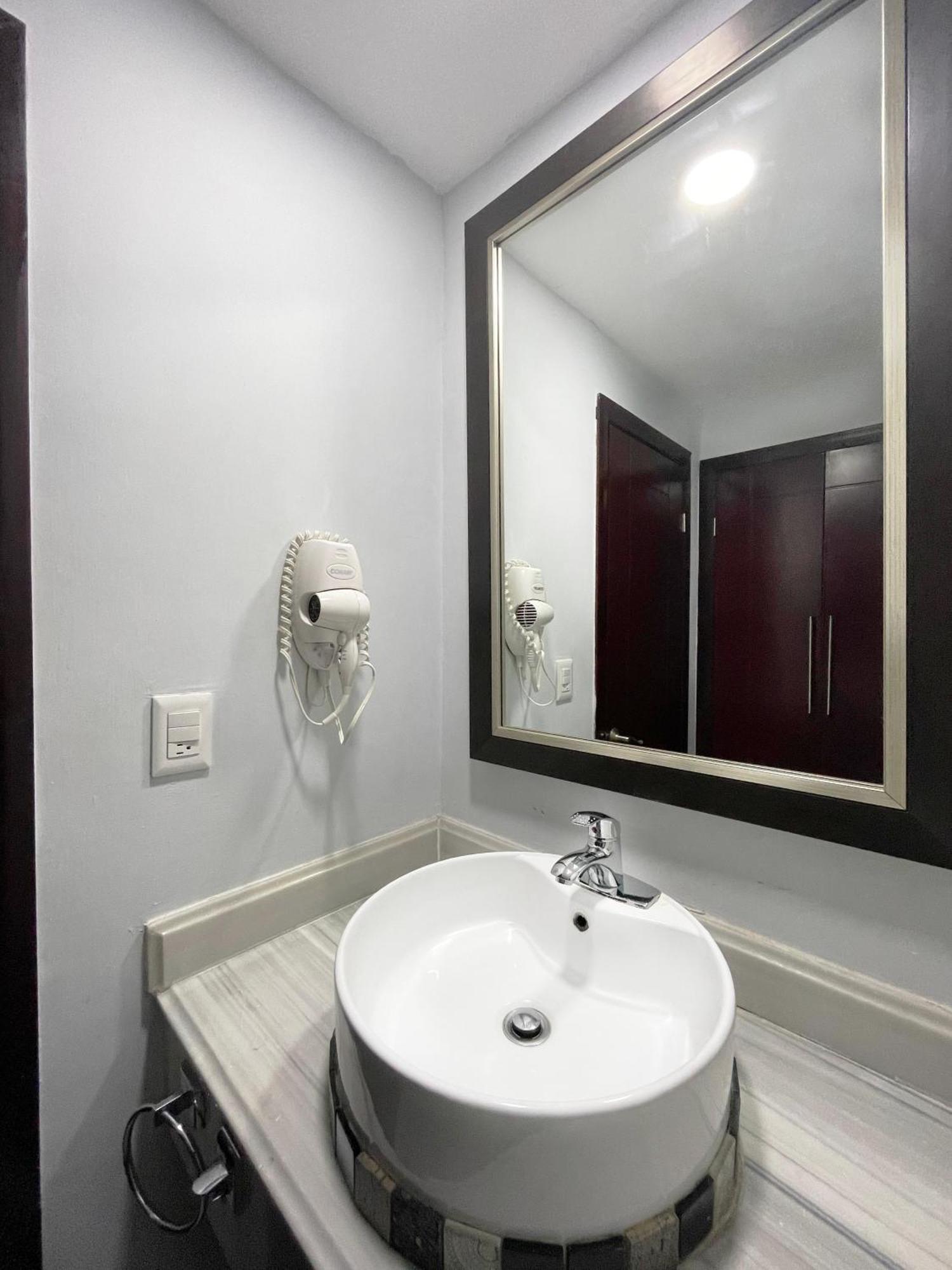 Landmark Suites By Balderrama Hotel Collection Los Mochis Exterior foto